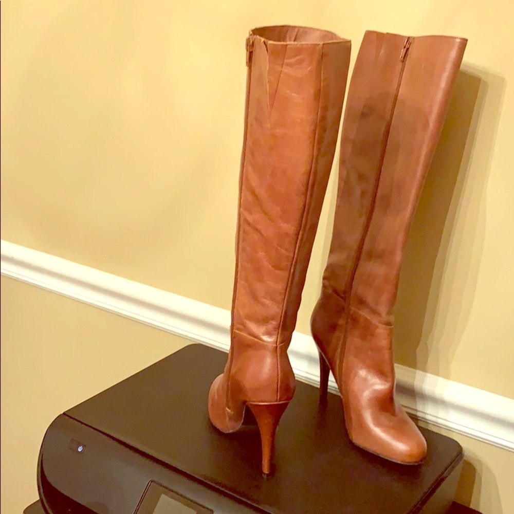 New Boot. 3 inch heel. Knee height. Zipper.